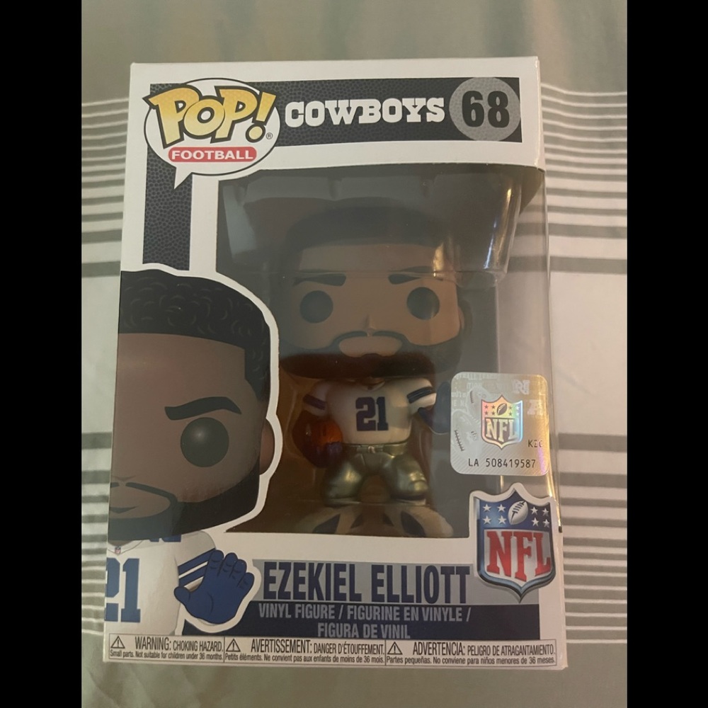Ezekiel Elliott Dallas Cowboys Funko Pop (white jersey)